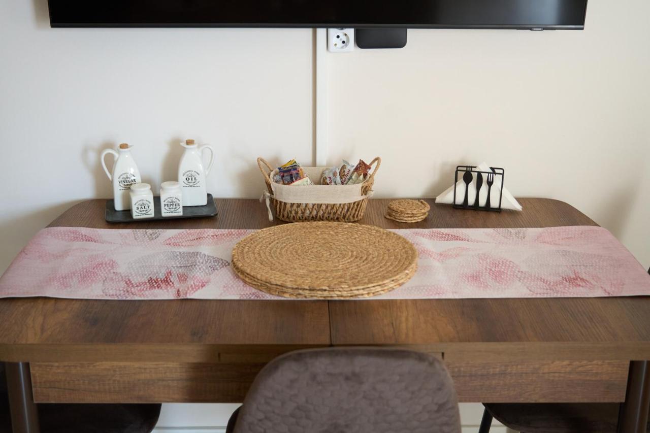 Georgia'S Comfort City Center Apartment Tripoli Extérieur photo