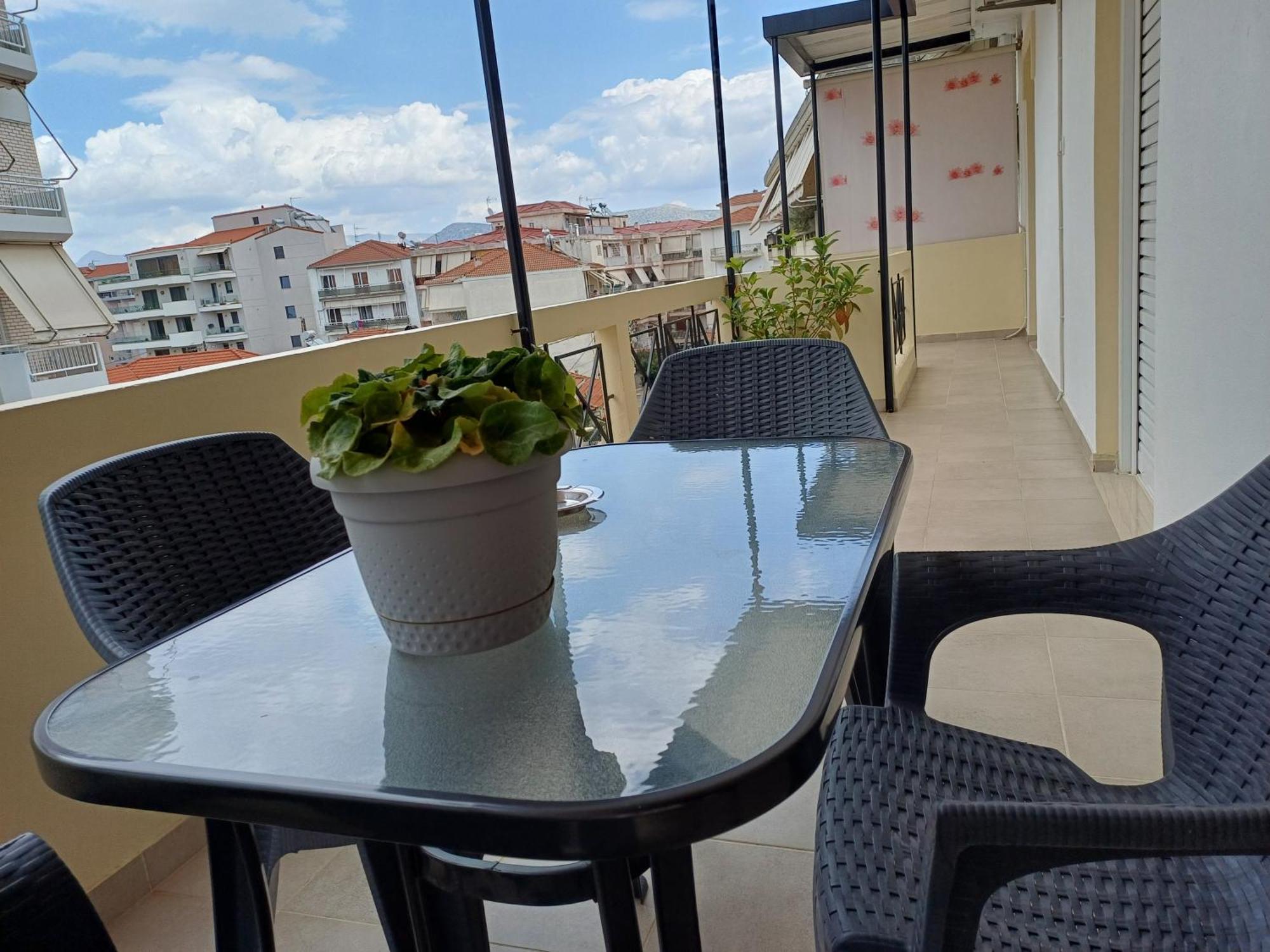 Georgia'S Comfort City Center Apartment Tripoli Extérieur photo